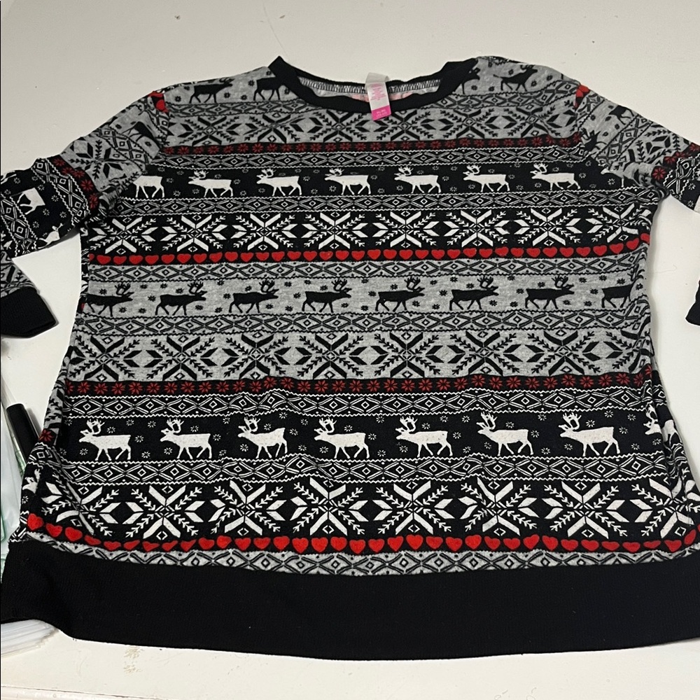 No Boundaries XL 3/4 Sleeve Reindeer Grey Striped Graphic Holiday Shirt
